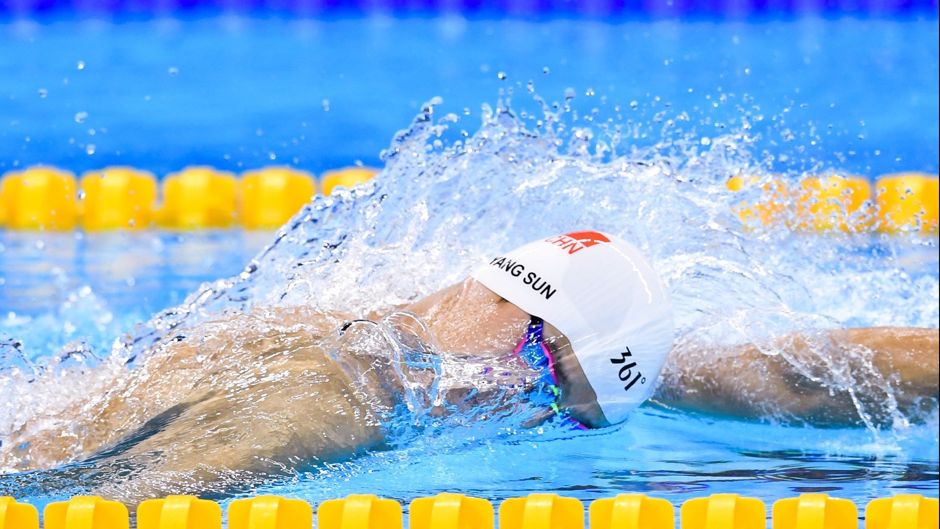 女篮精神鼓舞无数追梦人,女篮精神的标语