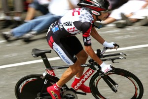 开云体育开云-被下放到发展联盟，杨瀚森新赛季表现让人失望吗？，杨瀚西简介